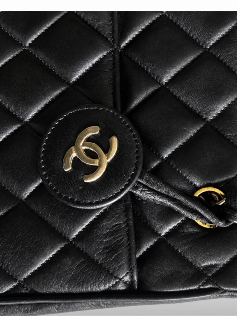 Vintage 80’s Chanel lambskin tote bag CC Charm, gold chain.